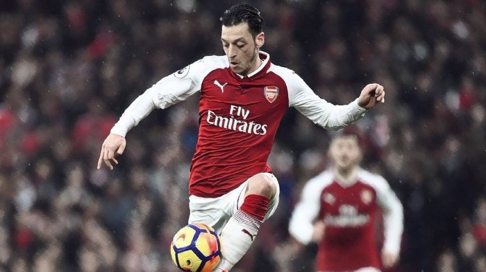 Ada Beberapa Daftar Nama Pemain Yang Akan Mengantikan Posisi Sang Pemain Mesut Ozil di Club Skuat Arsenal